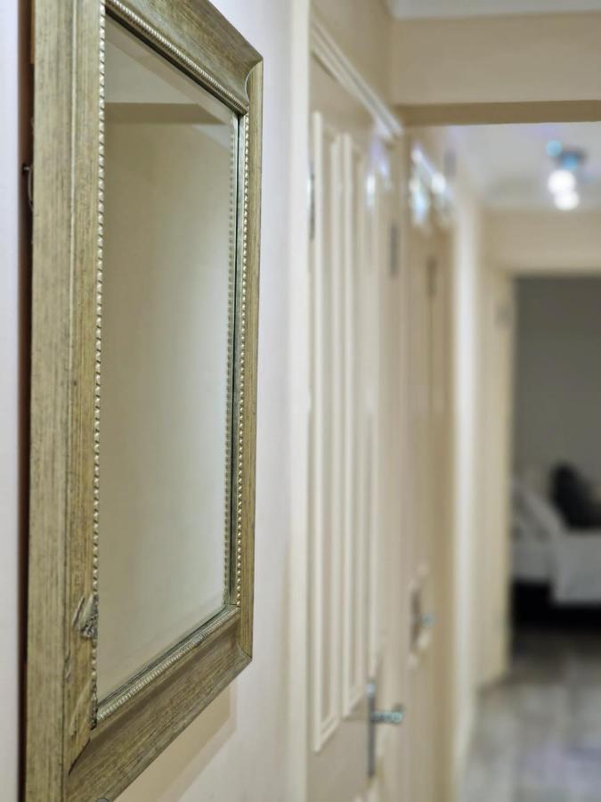 2 Bedrooms Flat In Great Location! 런던 외부 사진
